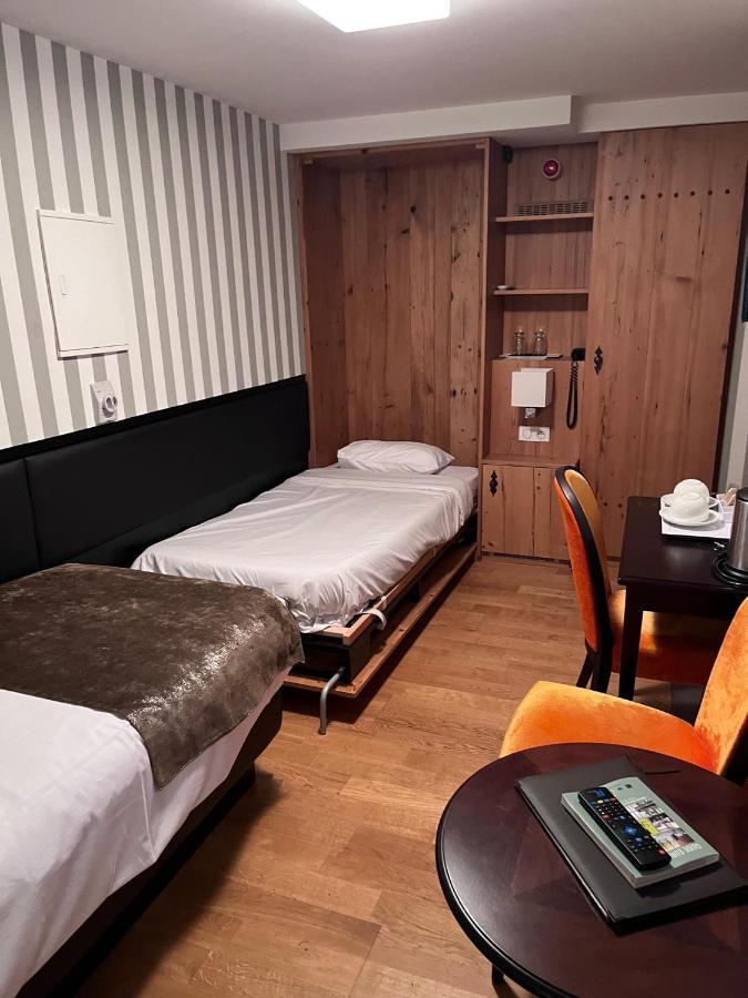 Logis Hotel Ettenheim Strasbourg Exterior photo